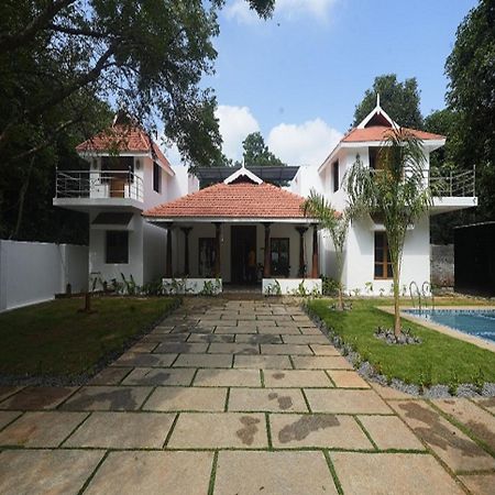 Courtyard Castle Heritage Resort Pondicherry Exterior foto