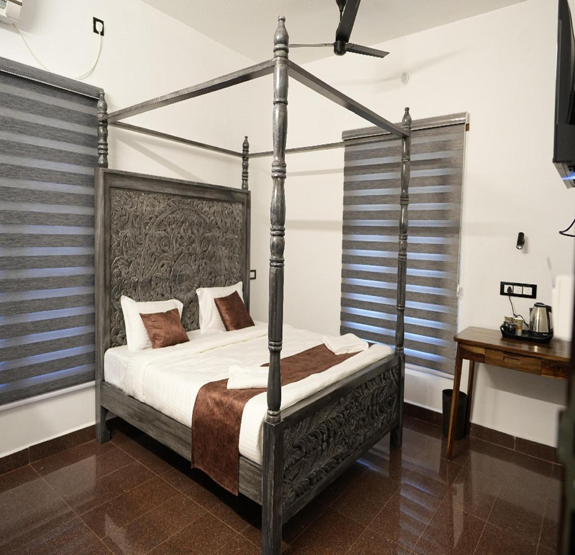 Courtyard Castle Heritage Resort Pondicherry Exterior foto